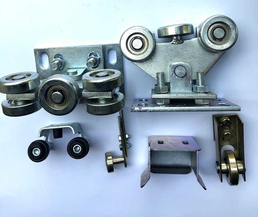 Wózki do bramy przesuwnej 5 rolek 80x80x4. Wózek łapacz rolka