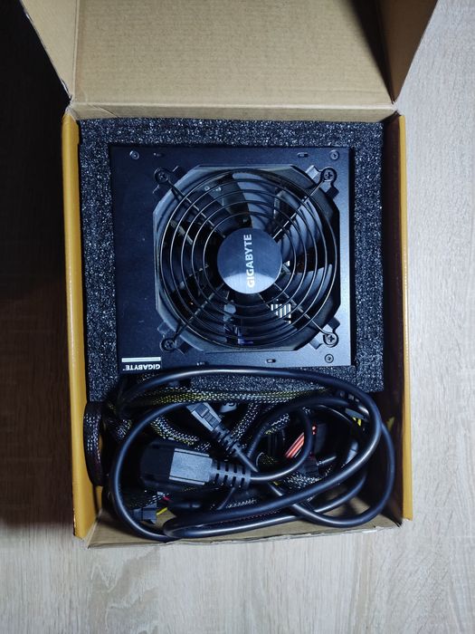 Продам Блок Питания 650w Bronze Gigabyte P650B