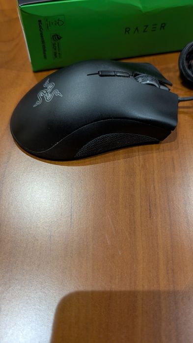 Rato Razer Deathadder Elite (roda não funciona às vezes)