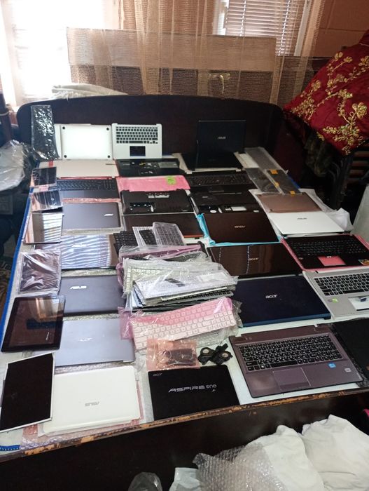 Продам корпуса кришки екрани клавіатури для ноутбуків