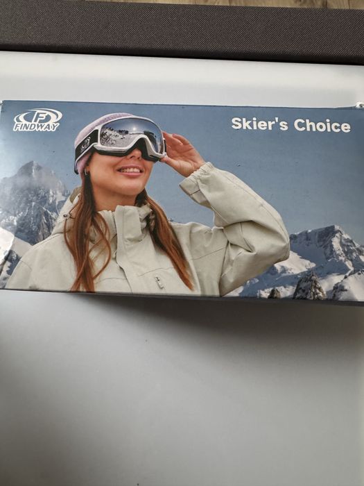 Gogle narciarskie Findway OTG zostały zaprojektowane z myślą o jeździe na nartach i snowboardzie. Model ten oferuje podwójne soczewki z filtrem UV400