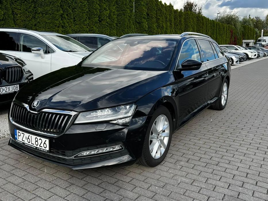 Skoda Superb 2.0 TDI DSG Panorama Skóry Kamera Matrix Hak