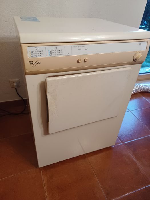 Máquina secar roupa