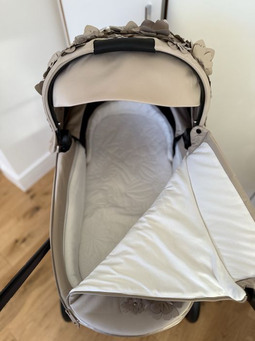 Cybex Priam 4.0 Rose Gold Simply Flowers Beige