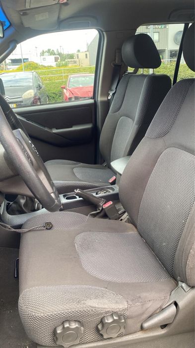 Narava D40 2.5 dci 2010