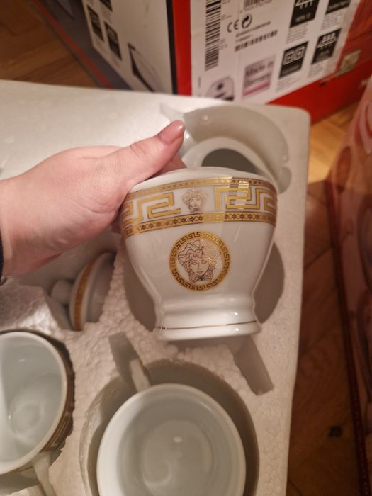 Porcelanowy  zestaw  obiadowy   a'la Versace - 57 elementów