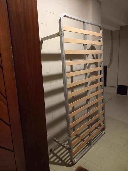Estrado para cama: Largura 1,50 Comprimento 1,85 Altura 37cm