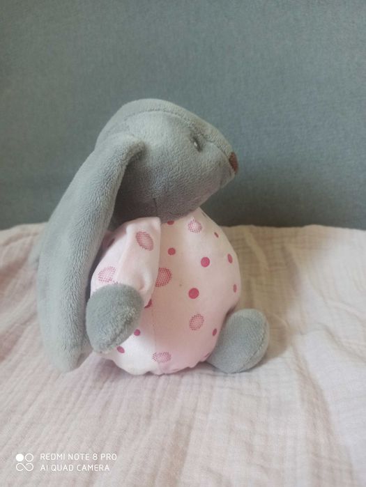 Pluszowa grzechotka królik