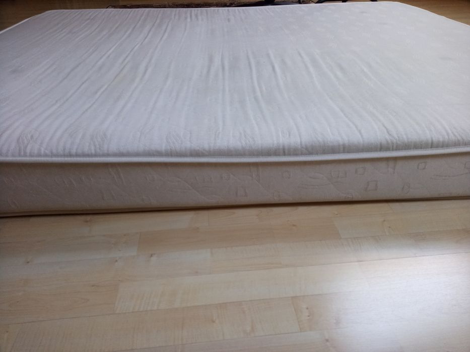 Materac sprężynowy 160x200