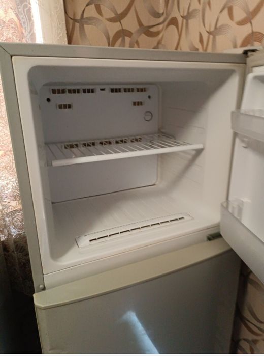 Холодильник Samsung RT34GCMG2/BWT