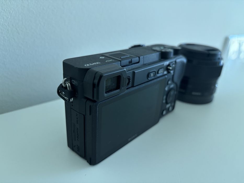 Sony Alfa 6400 + Lente 35mm SEL35F18