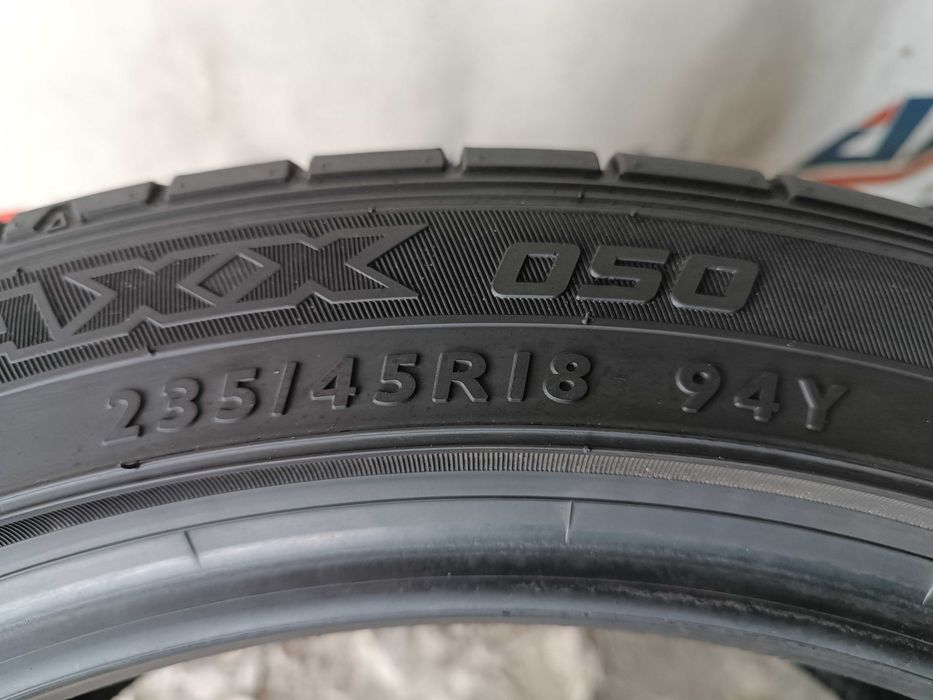 Літні шини 235/45 R18 Dunlop sp sport maxx 050