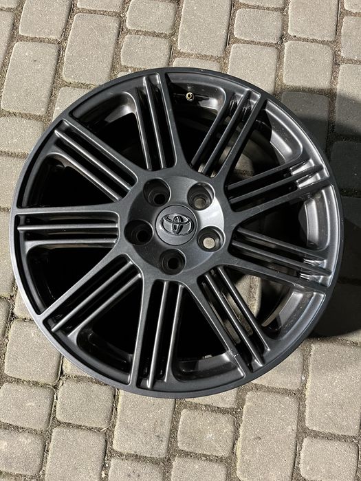 Alufelgi 5x114,3 18 cali Toyota Rav4 CH-R Corolla Cross czujniki TPMS