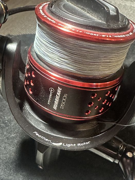 Котушка катушка Favorite Hurricane 2500S