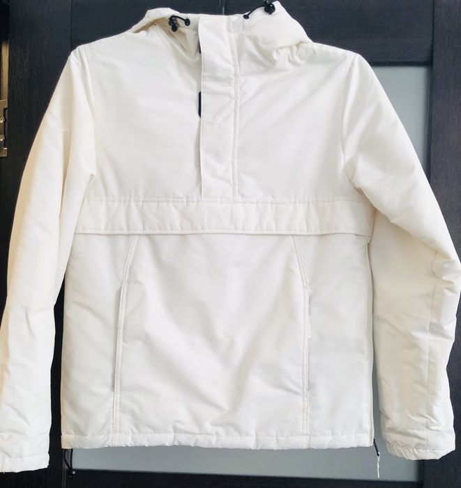 Утеплена жіноча куртка  pull and bear