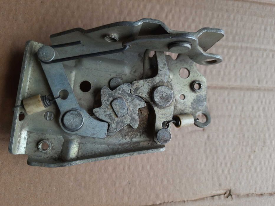 Механізм замка дверей М408-412-2140