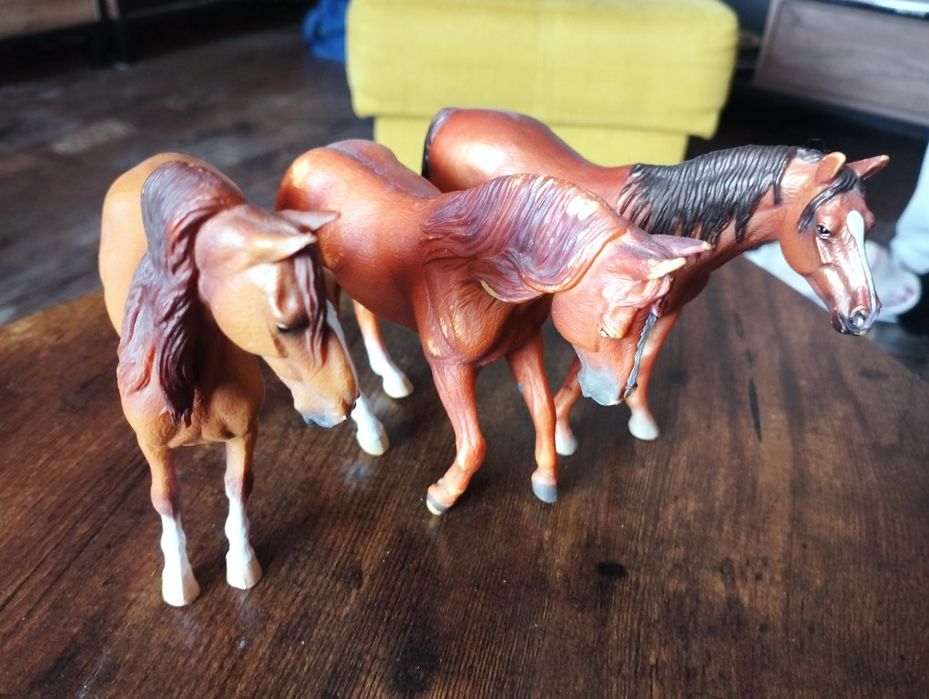 Figurki koni Schleich