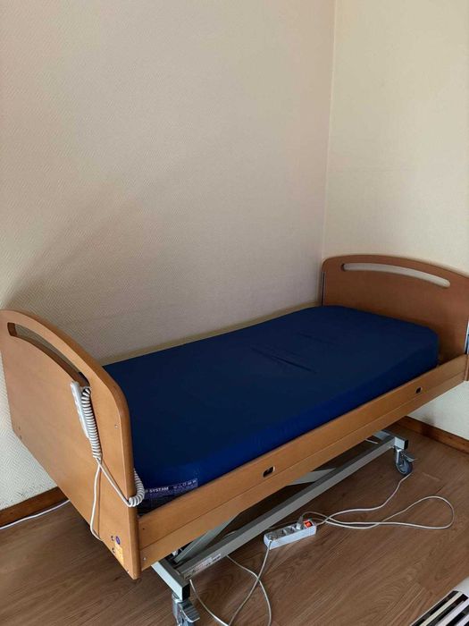 Cama ortopédica eletrica nova (1 ano)