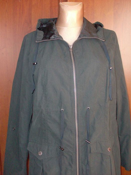 Czarna kurtka wiosenno /letnia z kapturem R.42 nowa mia linea
