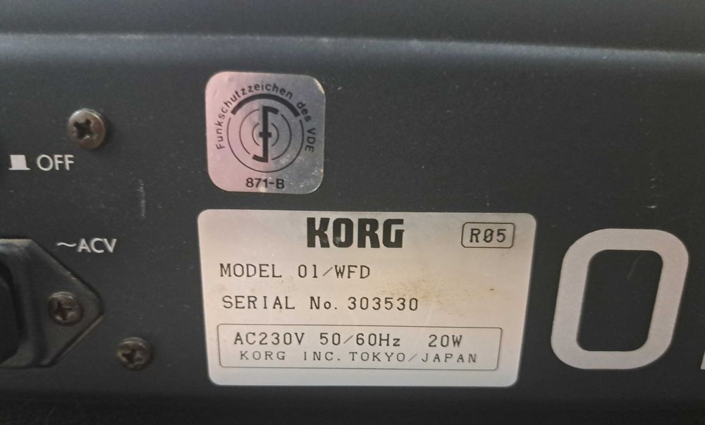 KORG 01/W FD | Legendarna Workstation Syntezator | Dedykowany CASE