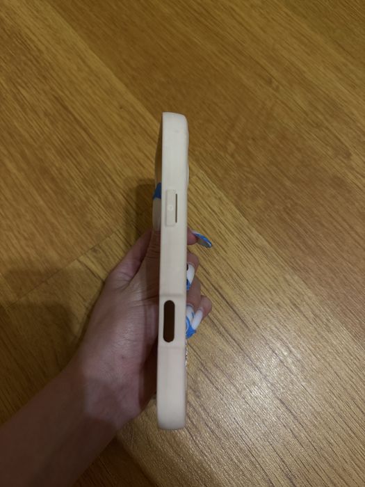Б/у чохол на Iphone 13/14 Pro