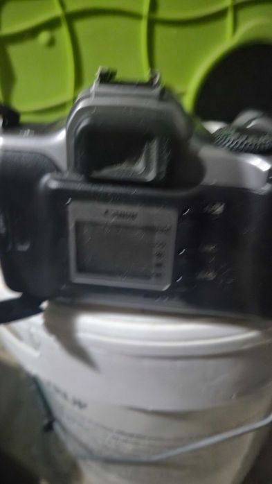 Máquina fotográfica Canon EOS