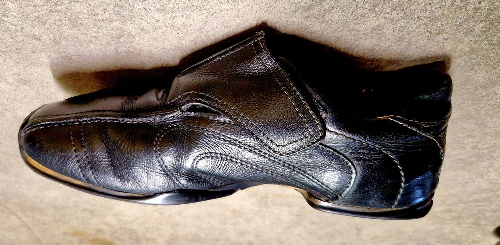 Sapatos tênis sandálias de homem com uso raramente
N 44 n 44.5 pele na