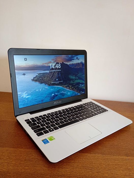 Laptop i3/12GB RAM/SSD/NVidia
