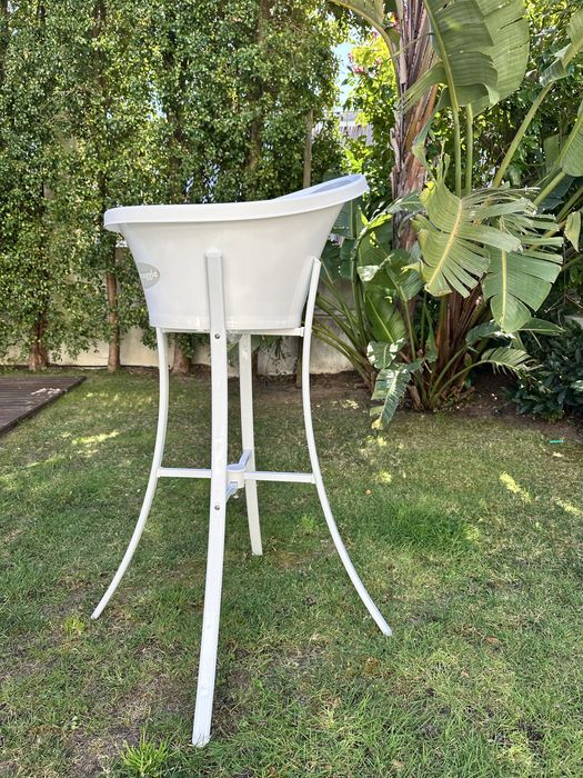 Banheira shnuggle com suporte de  pé alto