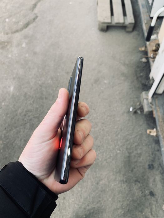 Продам Samsung a52s 5g 6/128 в хорошем состоянии