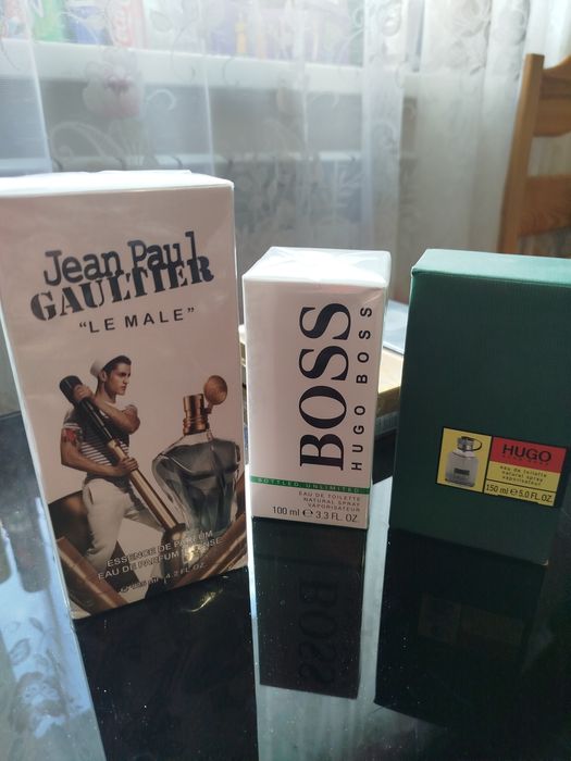 Жіночі та чоловічі парфуми