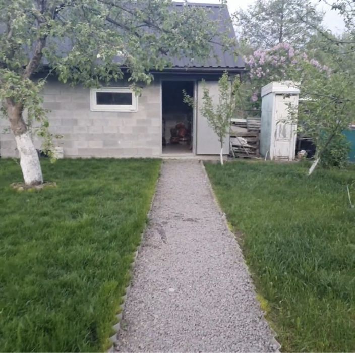 Колонщина. Будиночок з виходом на озеро