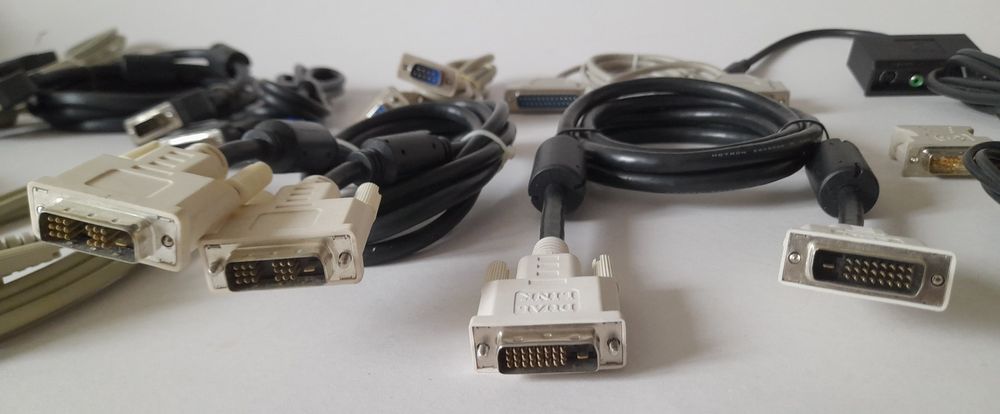 Кабель VGA, DVI, HDMI, RG 45, сетевой для компьютера.