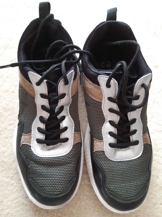 Tenis novos, numero 38