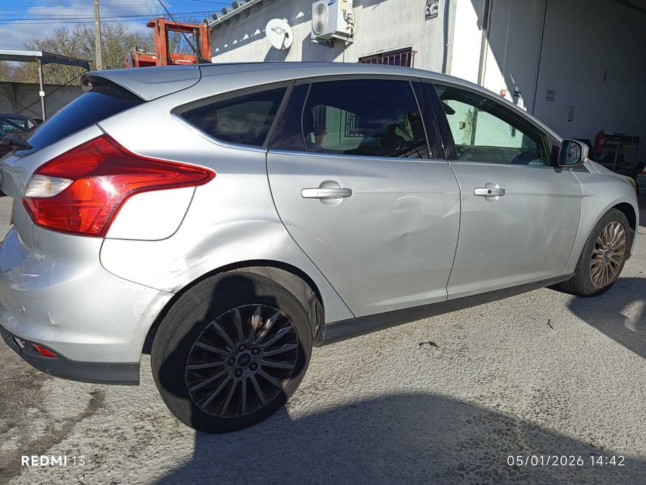 Para peças Ford Focus III 1.6 TDCI ano 2014