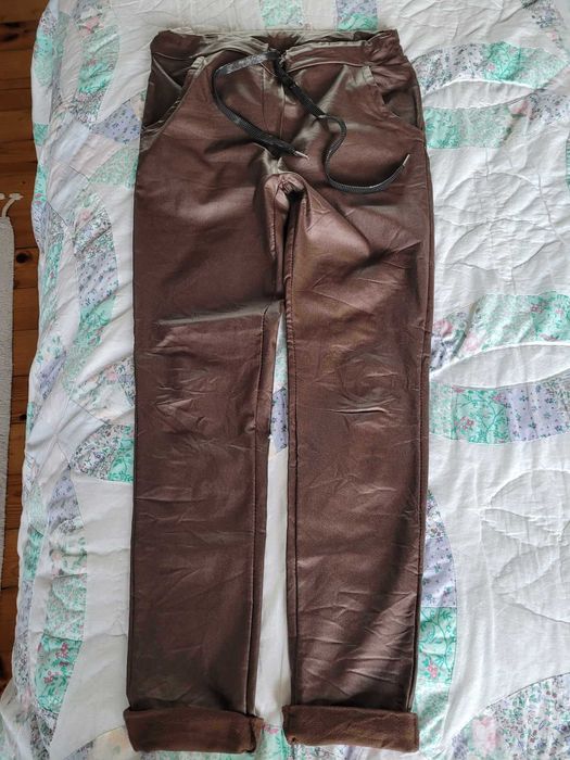 Eleganckie Spodnie Woskowane Rurki 40/L,42/XL