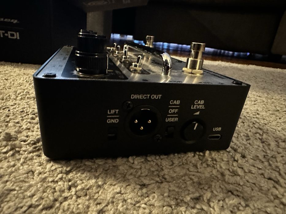 AMPEG SGT-DI preamp de baixo.