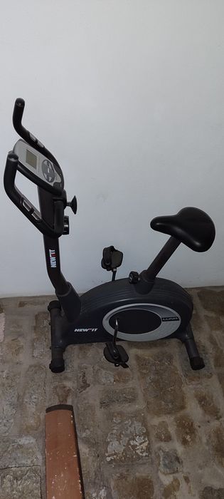 Stationary Bicycle464096141740625921