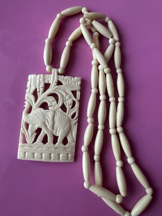 кулон  из кости. Винтаж