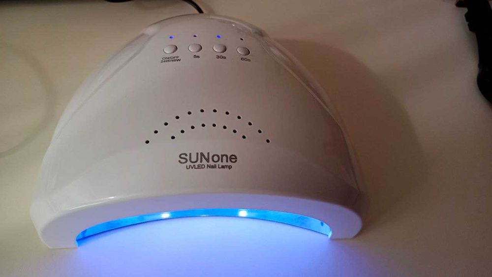 Професійна UV/LED лампа для гель-лаку SUNone