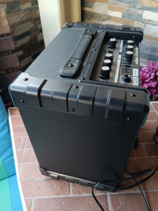 Amplificador ROLAND CUBE 15X