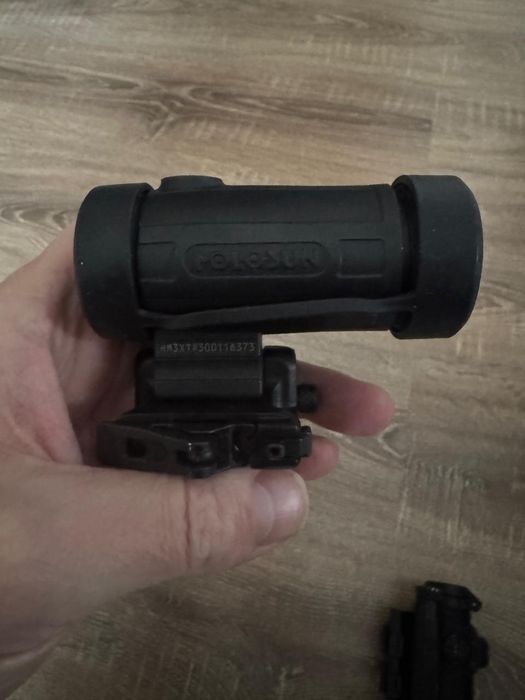 Продам Прицел коллиматорный  Aimpoint  Увеличитель Holosun HM3X-T 3x