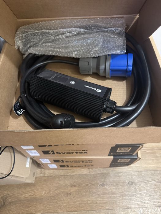 Зарядний пристрій для авто Eveus  Svartex від 7А Tesla Nacs T1 T2 GBT