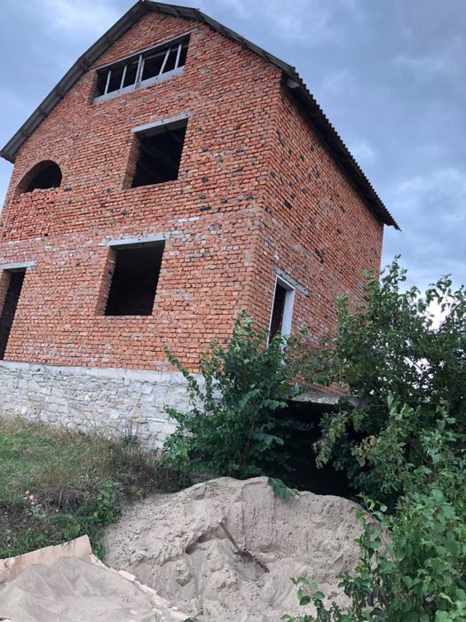 Продається незавершений дачний будинок біля Дністра