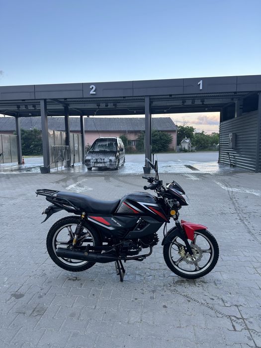 Спарк 125 кубів.