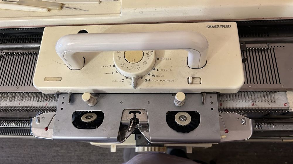 Компʼютерна вязальна машина Silver Red sk840/spr60n