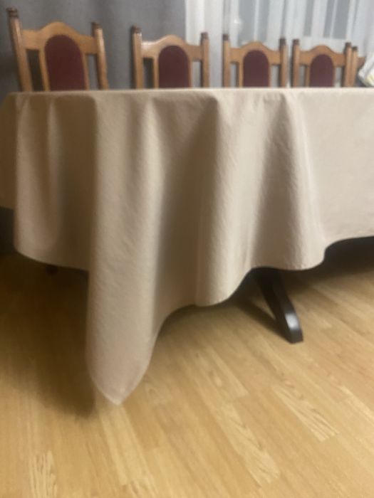 Скатертина біла дешево скатерть