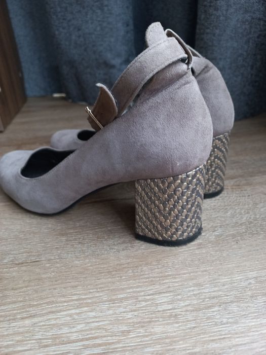 Туфлі жіночі (39 розмір)