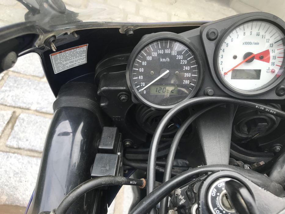 Suzuky gsxr 600 ano 2000