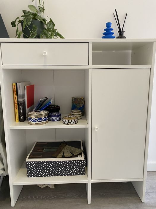 Aparador IKEA BAGGEBO – Branco – Como novo